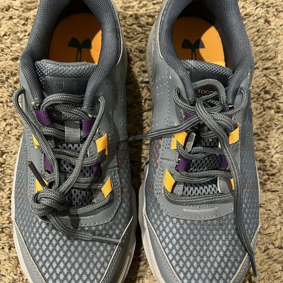 Under Armour Toccoa Women's Running Shoes Size 7 Gray Sneakers. Worm one time - Picture 2 of 6